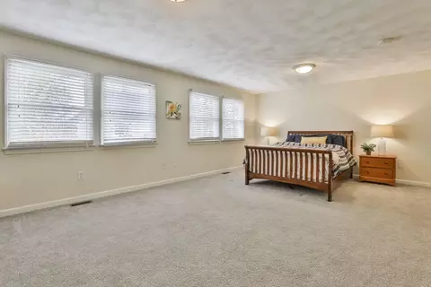 Bedroom - 1 Memory Ln, Wakefield, MA 01880 photo 7 of 8