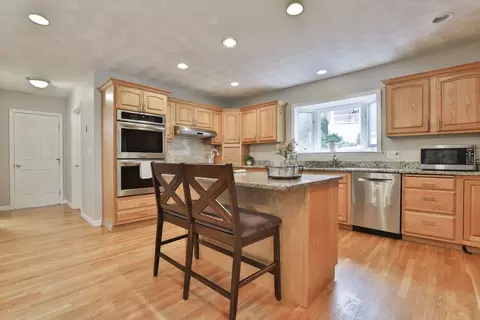 Kitchen - 1 Memory Ln, Wakefield, MA 01880 photo 1 of 4