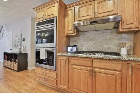 Kitchen - 1 Memory Ln, Wakefield, MA 01880 photo 4 of 4