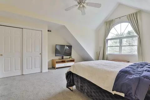 Bedroom - 1 Memory Ln, Wakefield, MA 01880 photo 5 of 8
