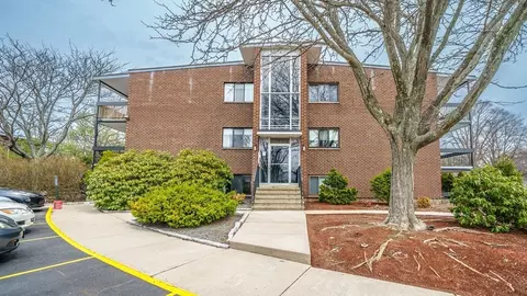 20 Church St #11, Braintree, MA 02184
