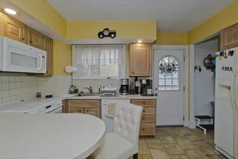 151 Springfield St, Springfield, MA 01107 photo 12