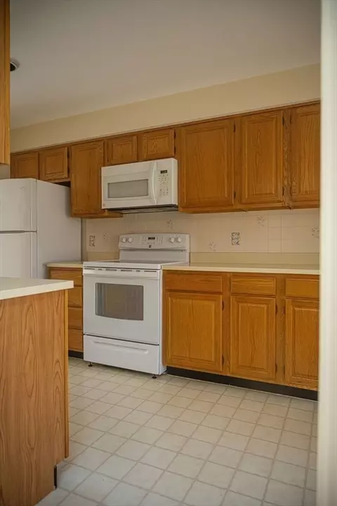 7 Brewster Ln #7, Acton, MA 01720 photo 8