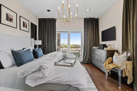 21 Chestnut #4R, Chelsea, MA 02150