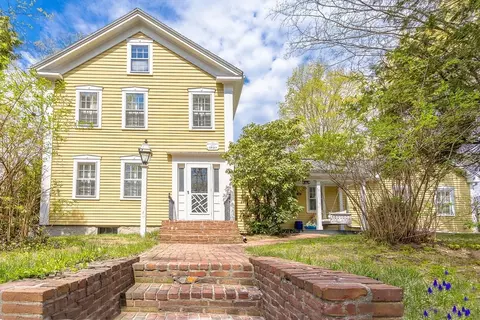 16 Maple St, Sherborn, MA 01770