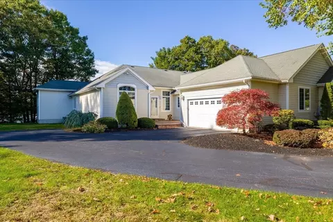68 Lyman St #68, Westborough, MA 01581