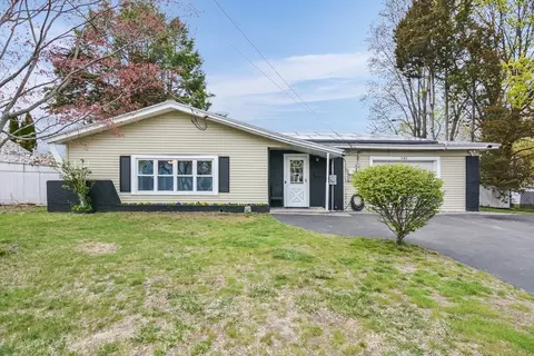 543 Mount Vernon St, Lawrence, MA 01843