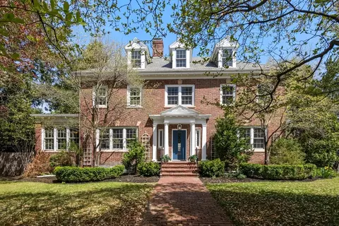 405 Commonwealth Ave, Newton, MA 02459