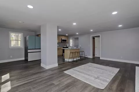 138 Stapleton Rd, Springfield, MA 01109 photo 6