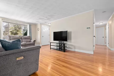 358 William St, Stoneham, MA 02180 photo 16