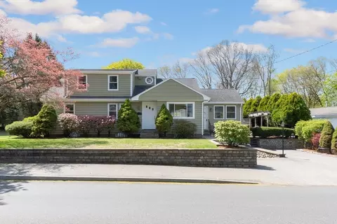 358 William St, Stoneham, MA 02180 photo 2