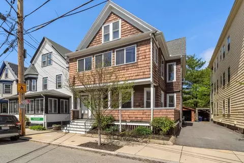 35 Kingston St, Somerville, MA 02144