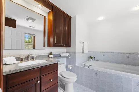 7 Heritage Ln, Canton, MA 02021 photo 15