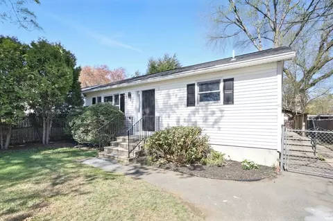 125 Temby St, Springfield, MA 01119