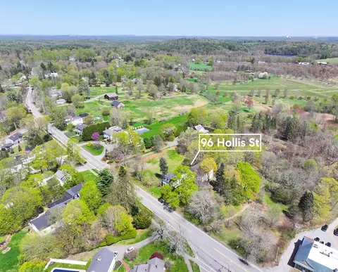 96 Hollis St, Groton, MA 01450