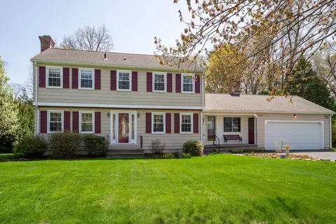 7 Brentwood Dr, Wilbraham, MA 01095
