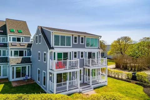 180 Cadish Ave #2, Hull, MA 02045