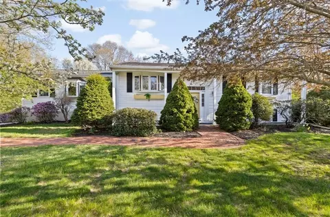 63 Chandler Dr, Marshfield, MA 02050