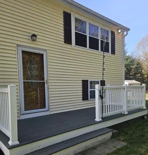 15 Depot Rd, Spencer, MA 01562