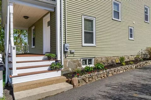 Exterior - 2 Longfellow St, Beverly, MA 01915 photo 4 of 9