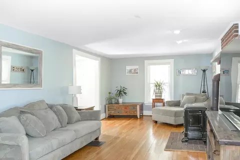 Living - 2 Longfellow St, Beverly, MA 01915 photo 2 of 2