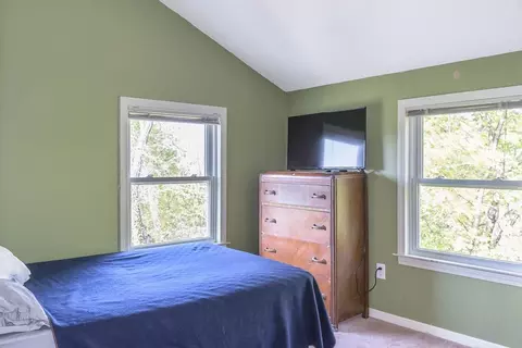 Bedroom - 2 Longfellow St, Beverly, MA 01915 photo 5 of 5