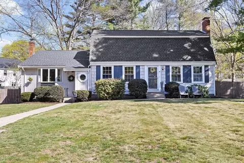 30 Marie Ave, Weymouth, MA 02190