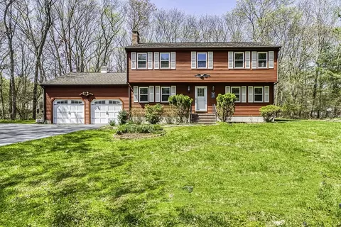 14 Morningside Ln, Foxboro, MA 02035
