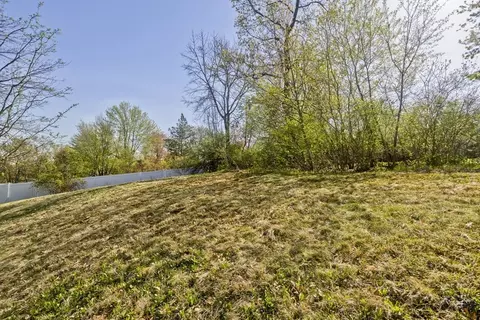 49 Hillside Dr, Springfield, MA 01118 photo 36