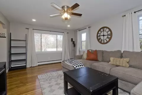 49 Hillside Dr, Springfield, MA 01118 photo 13
