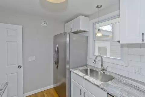 49 Hillside Dr, Springfield, MA 01118 photo 10