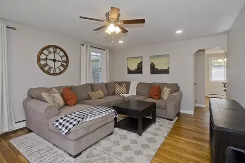49 Hillside Dr, Springfield, MA 01118 photo 11