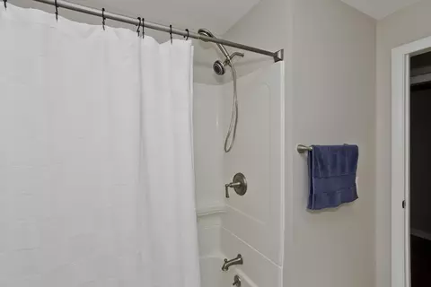 49 Hillside Dr, Springfield, MA 01118 photo 20