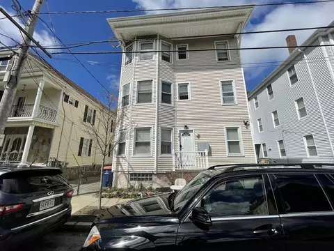 171 Crapo St, New Bedford, MA 02744