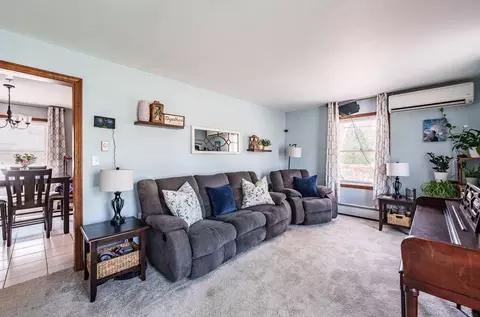 Living - 105 Hamilton St, Springfield, MA 01119 photo 3 of 3