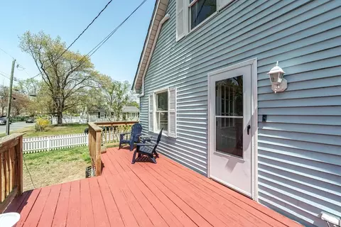 Exterior - 105 Hamilton St, Springfield, MA 01119 photo 3 of 9
