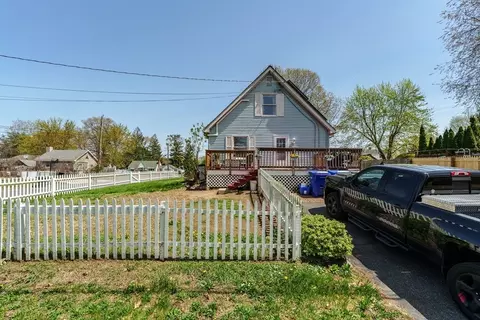 Exterior - 105 Hamilton St, Springfield, MA 01119 photo 7 of 9