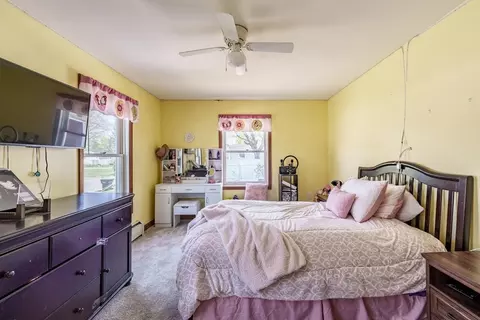 Bedroom - 105 Hamilton St, Springfield, MA 01119 photo 1 of 8