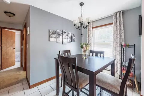 Dining - 105 Hamilton St, Springfield, MA 01119 photo 1 of 1