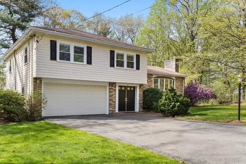 11 Weston St, Lexington, MA 02421