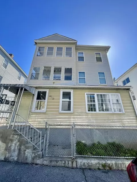 169 Ingleside Ave, Worcester, MA 01604