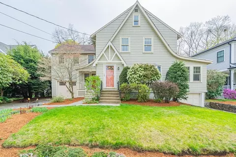 11 Hilltop Ave, Lexington, MA 02421