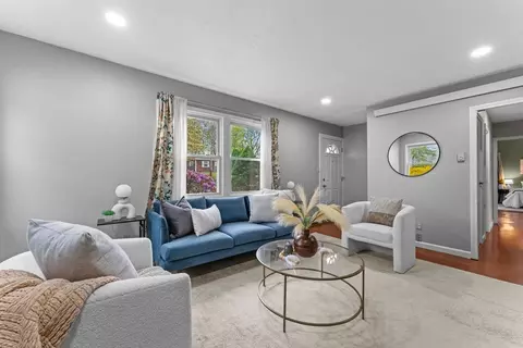 122 Baldwin Ave, Framingham, MA 01701 photo 2