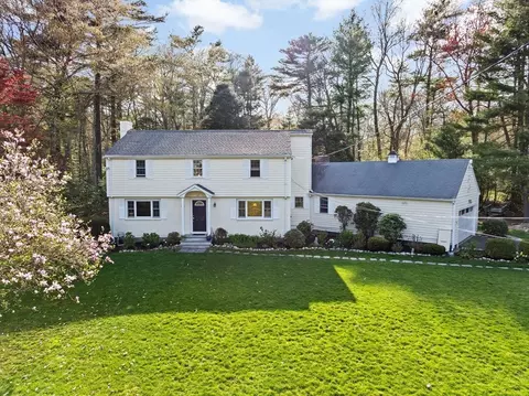 57 Pheasant Hill Dr, Scituate, MA 02066