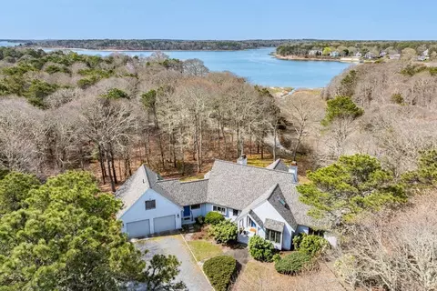 19 Weston Taylors Ln, Orleans, MA 02653