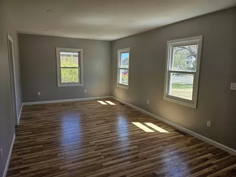 Living - 592 Prospect St, Chicopee, MA 01020 photo 1 of 4
