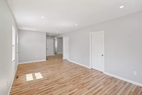 Living - 592 Prospect St, Chicopee, MA 01020 photo 4 of 4