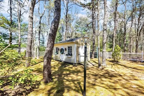 50 Bayshore Dr, Mashpee, MA 02649 photo 7