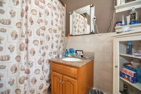 Bath - 49 Plain St, Fall River, MA 02723 photo 5 of 5