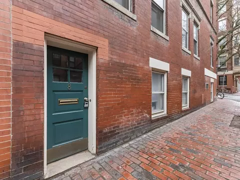 8 Phillips #1, Boston, MA 02114